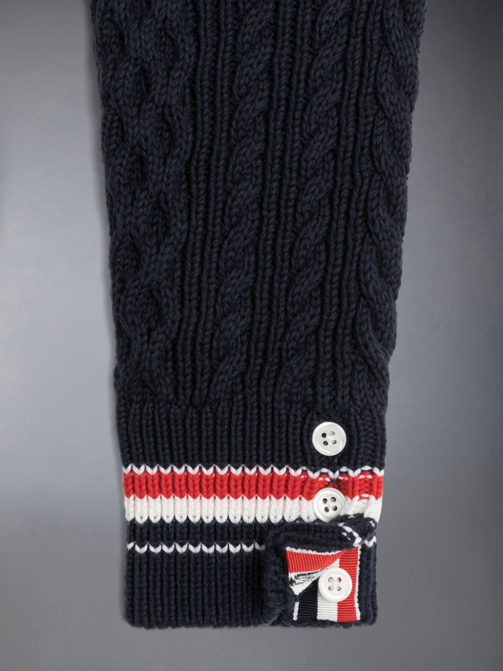 Boys's Thom Browne ARAN CABLE CRICKET STRIPE V-NECK Pullover Blue | PVE43B56579