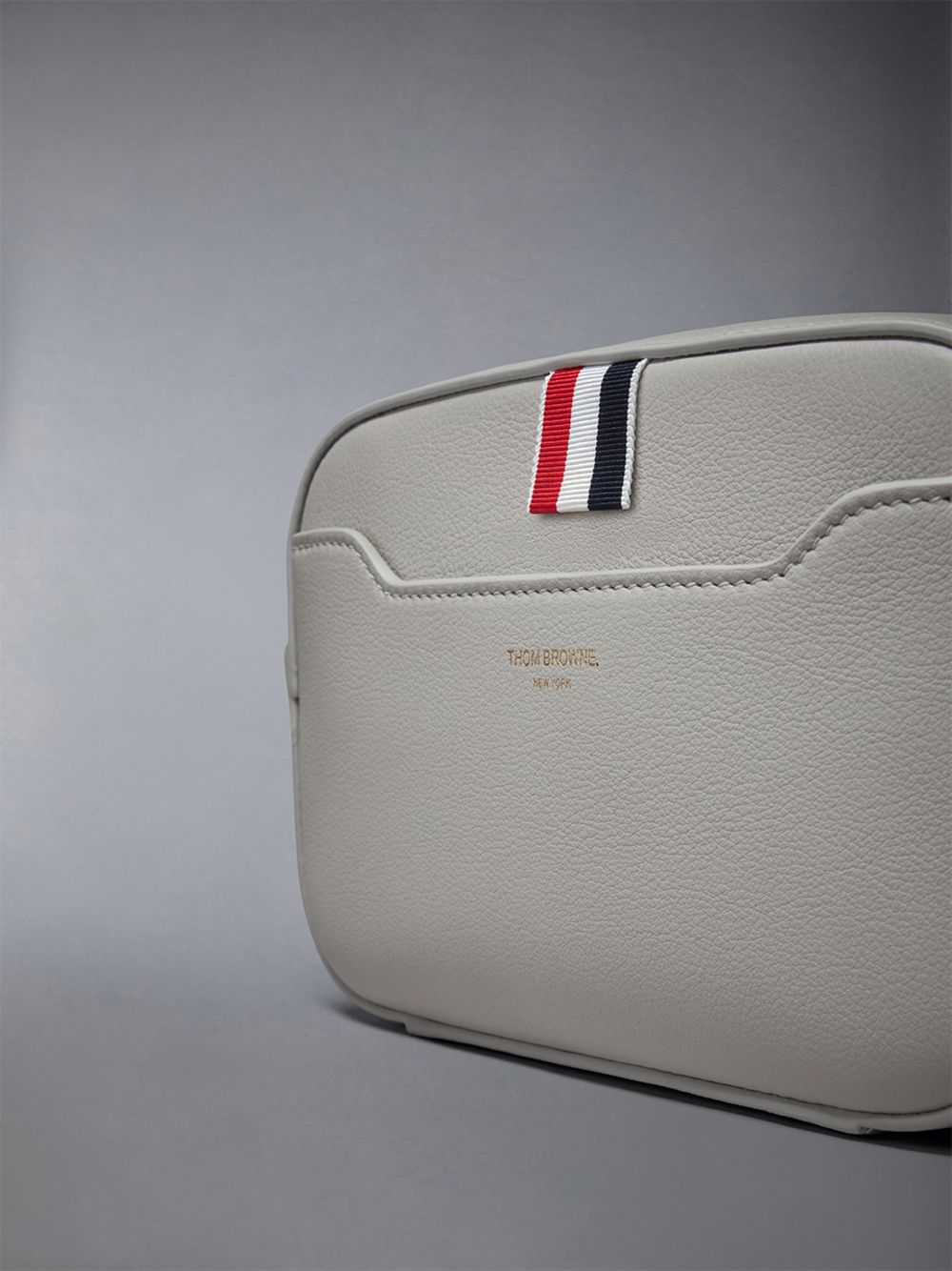 Men Thom Browne Horizontal Camera in Smooth Calf Tool Bags Beige | MRH95E53247