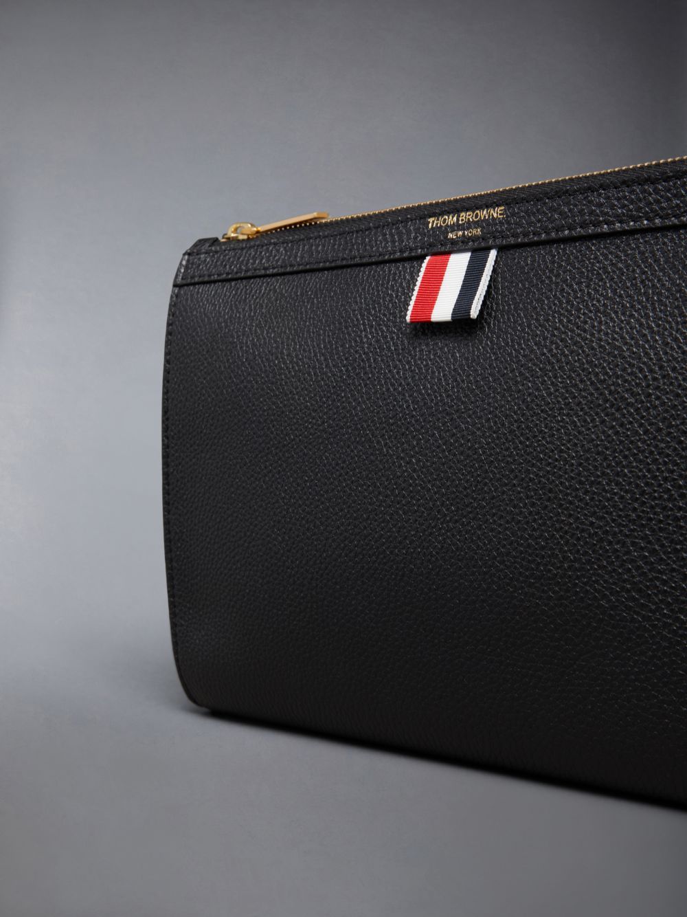 Men Thom Browne Pebble Grain Mini Gusset Folio Clutch Bags Black | GRE55O23381