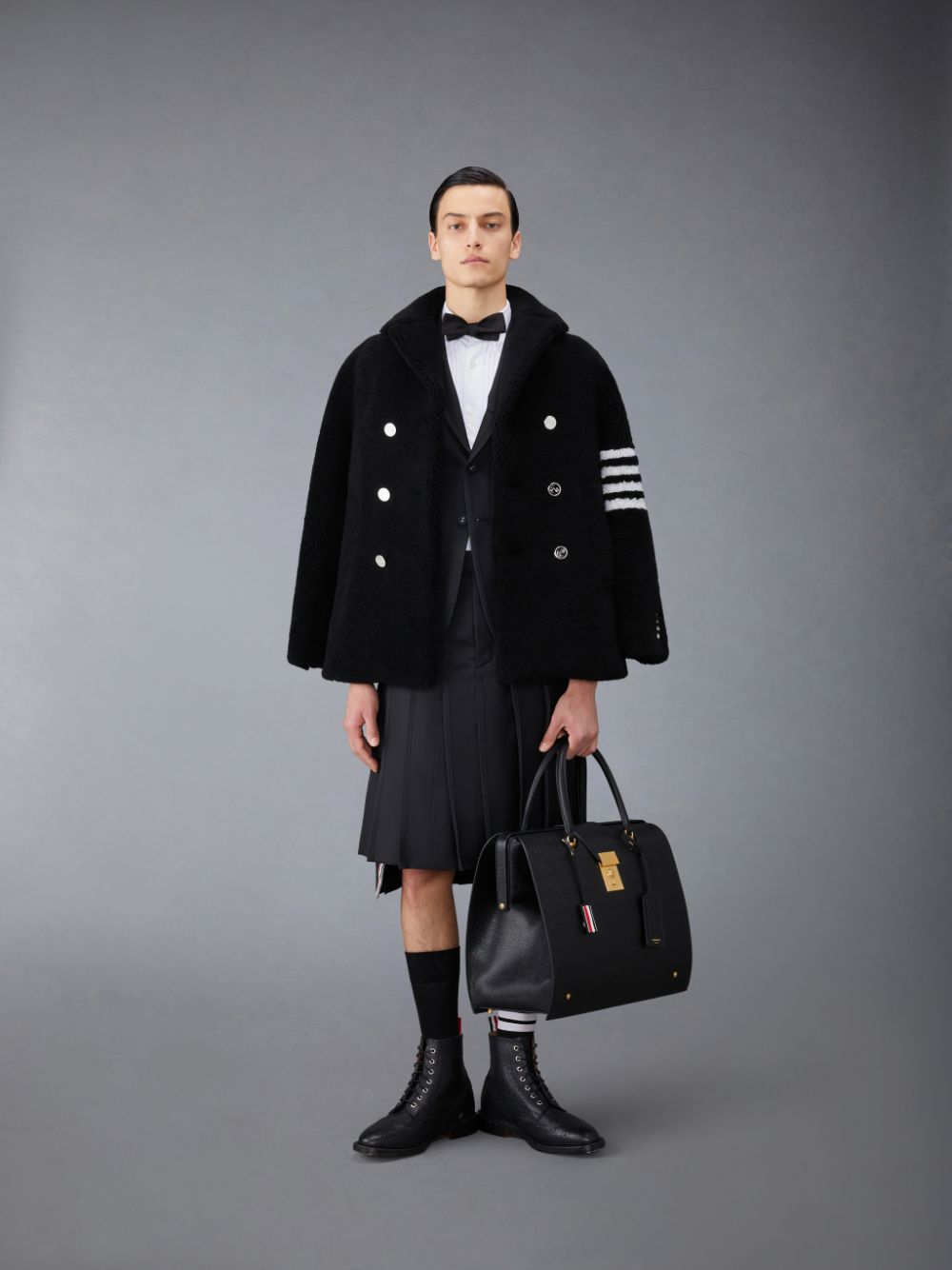 Men Thom Browne Shearling 4-Bar Peacoat Coats Black | RZL72N24475