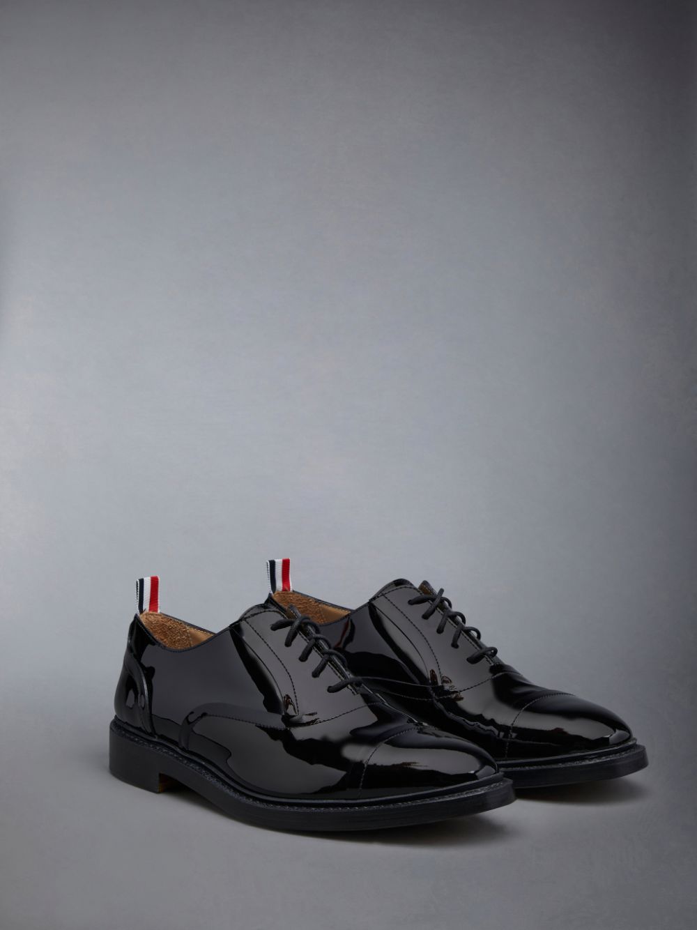 Men Thom Browne Soft Patent Raw Edge Goodyear Sole Cap Toe Oxford Shoes Black | CHT44I59177