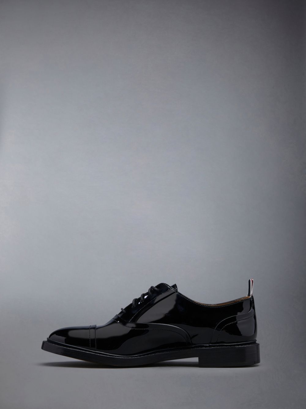 Men Thom Browne Soft Patent Raw Edge Goodyear Sole Cap Toe Oxford Shoes Black | CHT44I59177