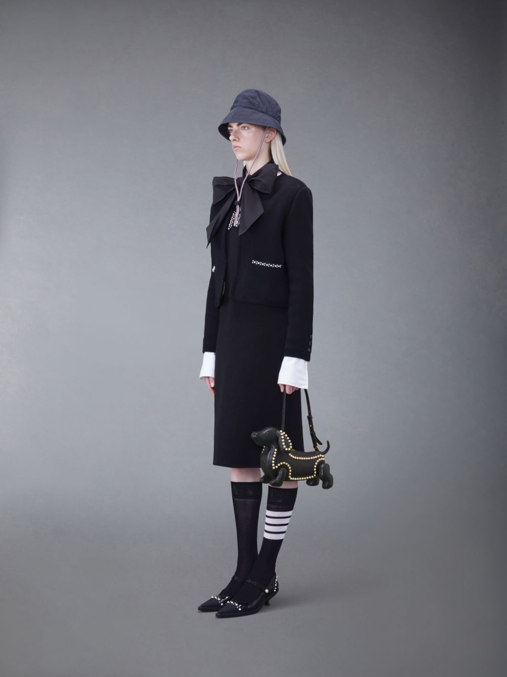 Women Thom Browne Hectoruette in Pearled Pebble Grain Tote Bags Black | LFD81O68722