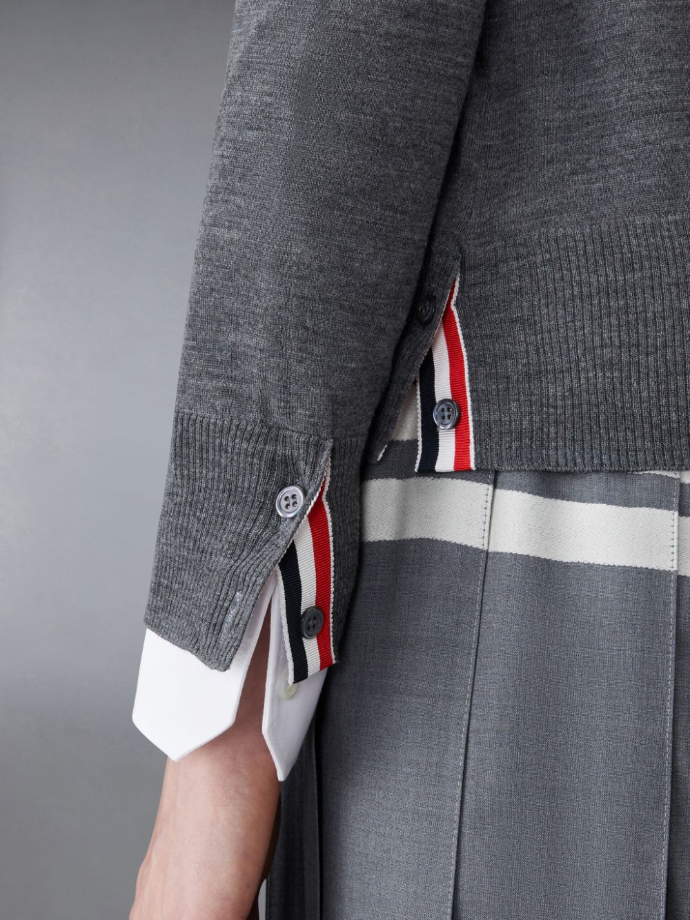 Women Thom Browne Wool 4-Bar Relaxed V-Neck Cardigan Grey | LIR15X63889